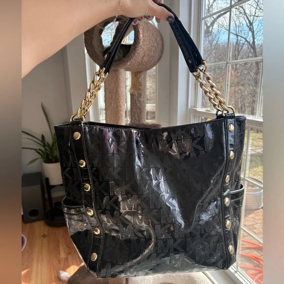 Michael Kors Delancy Studded Black Patent Logo Shoulder Bag Purse - Picture 3 of 6